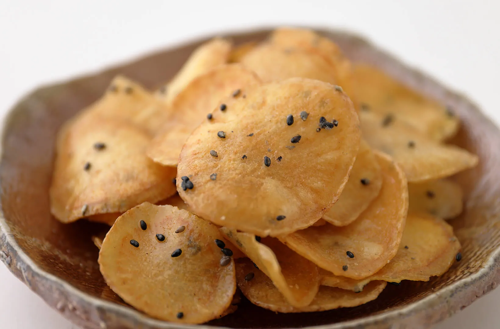 みちしずく胡麻芋チップ